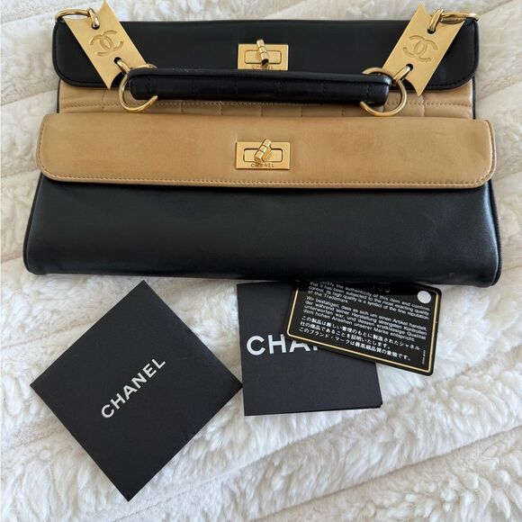 RARE ! CHANEL Black and Beige Double Flap Y2K Chocolate Bar Clutch - Picture 13 of 17